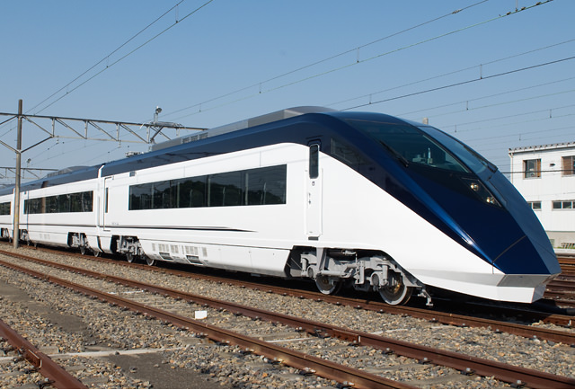 Keisei Access Express train
